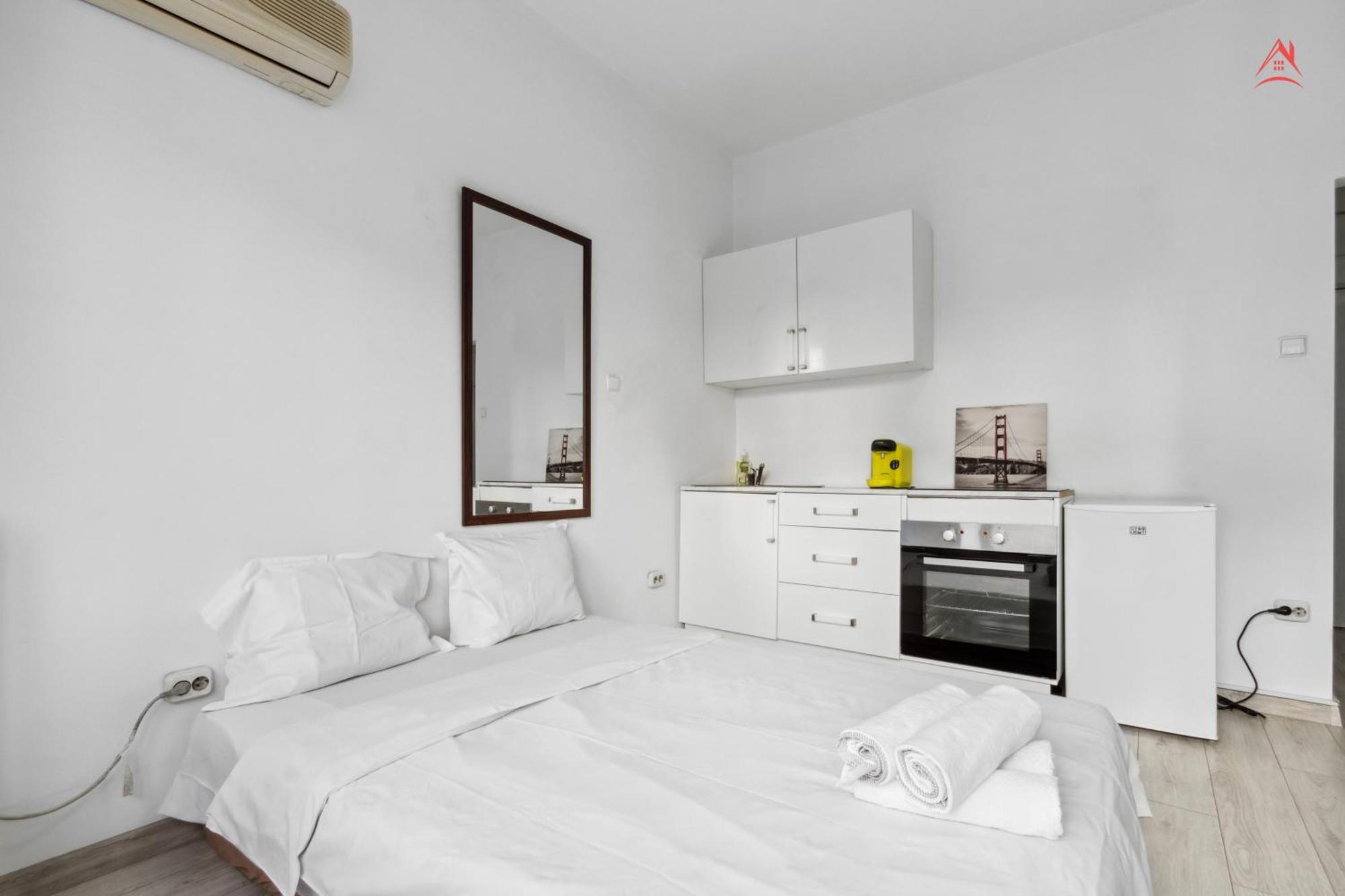 Atheneum Easy Retreat Lägenhet Bukarest Exteriör bild